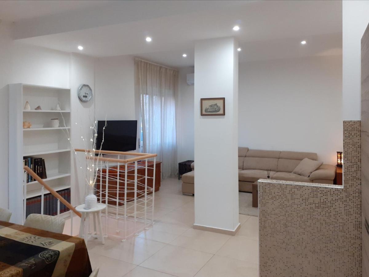 דירות Casa Galante Ostia Centro מראה חיצוני תמונה